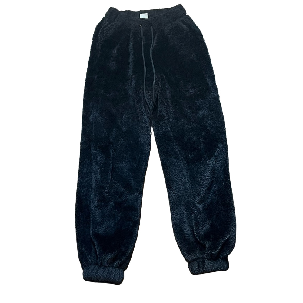 No Boundaries Black Faux Fur Joggers - Picture 2 of 4